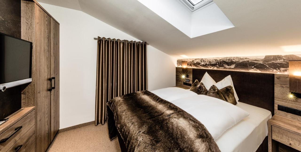 Apartments Villa Gardena - Gardenahotels Selva di Val Gardena Zewnętrze zdjęcie