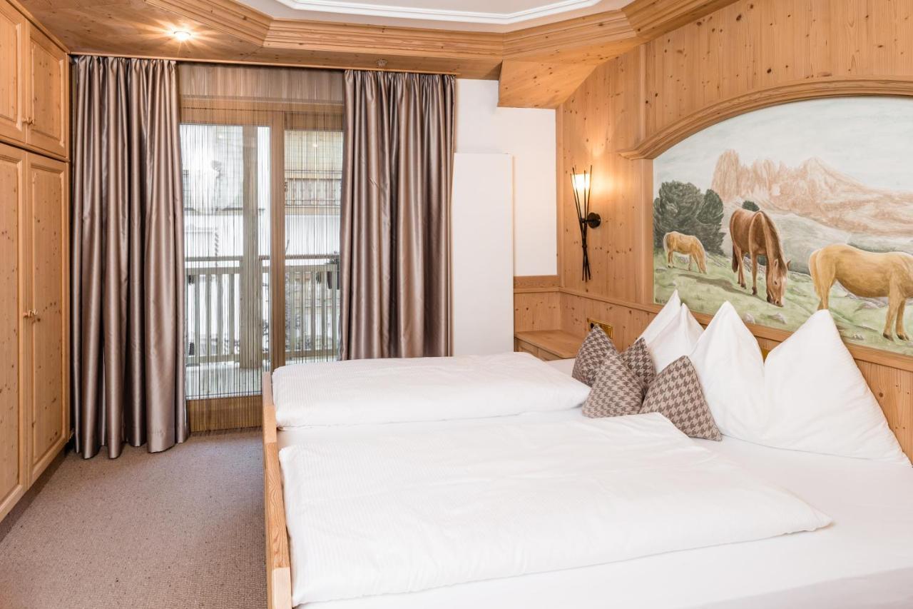 Apartments Villa Gardena - Gardenahotels Selva di Val Gardena Zewnętrze zdjęcie