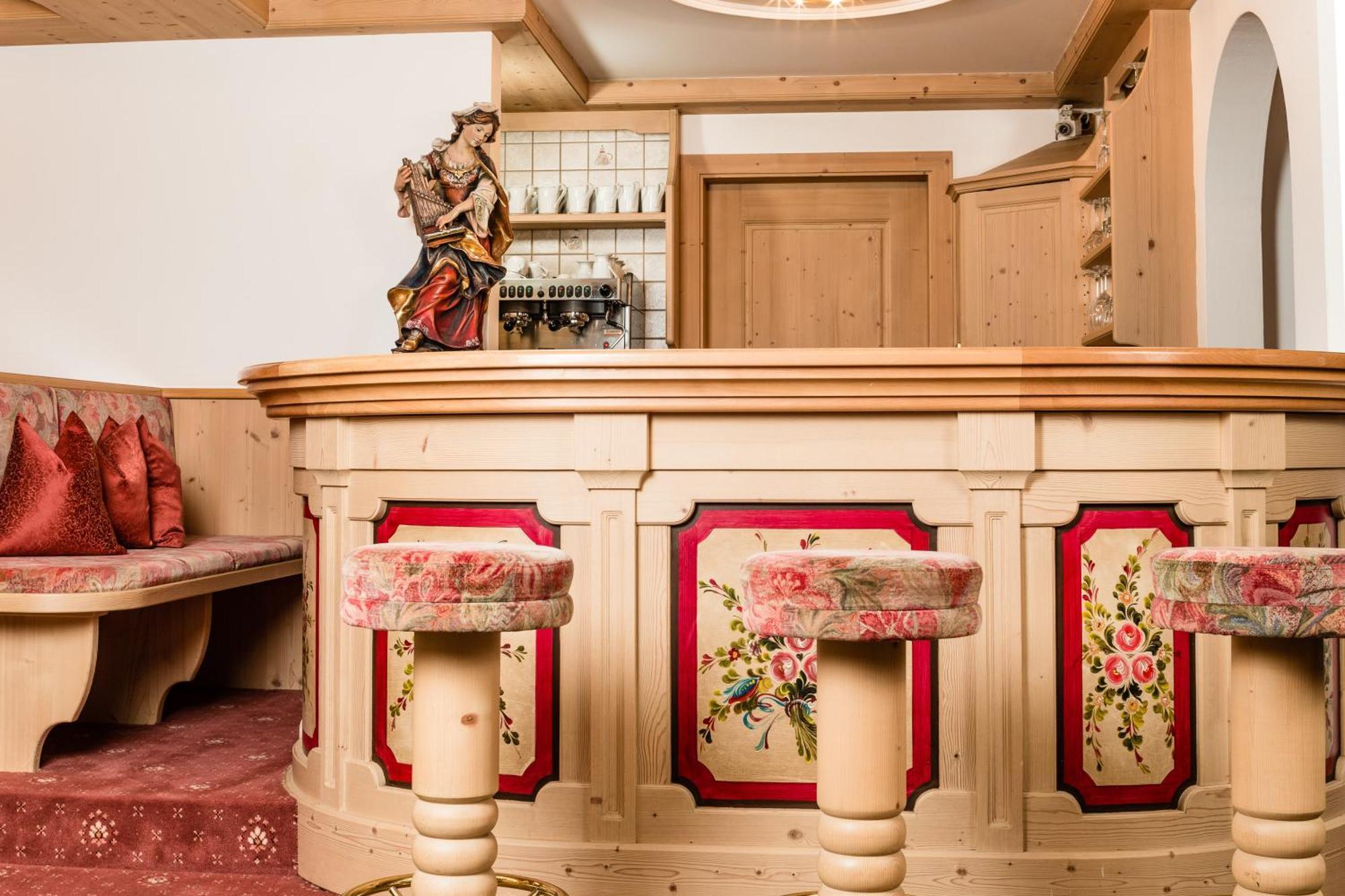 Apartments Villa Gardena - Gardenahotels Selva di Val Gardena Zewnętrze zdjęcie
